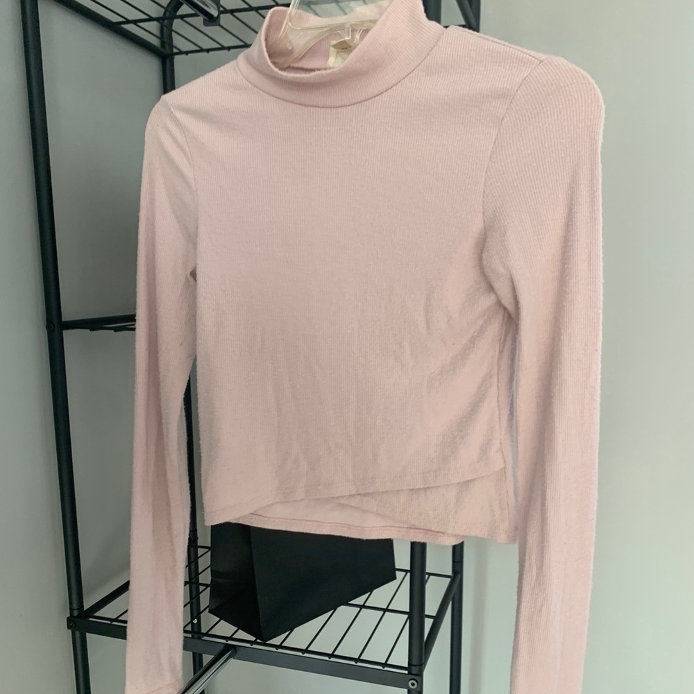 Pacsun light pink turtle neck